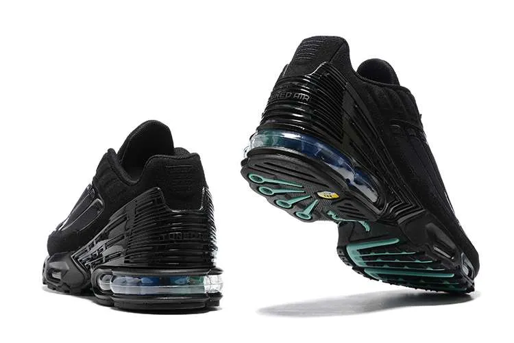 AIR MAX PLUS TN 3 'HALF RAINBOW' - Imagen 3