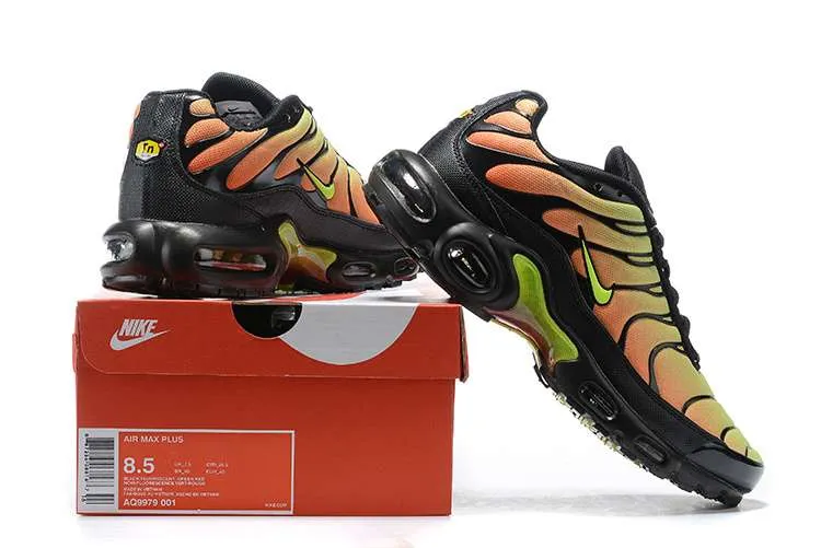 AIR MAX PLUS TN 'VOLT SOLAR RED' - Imagen 2