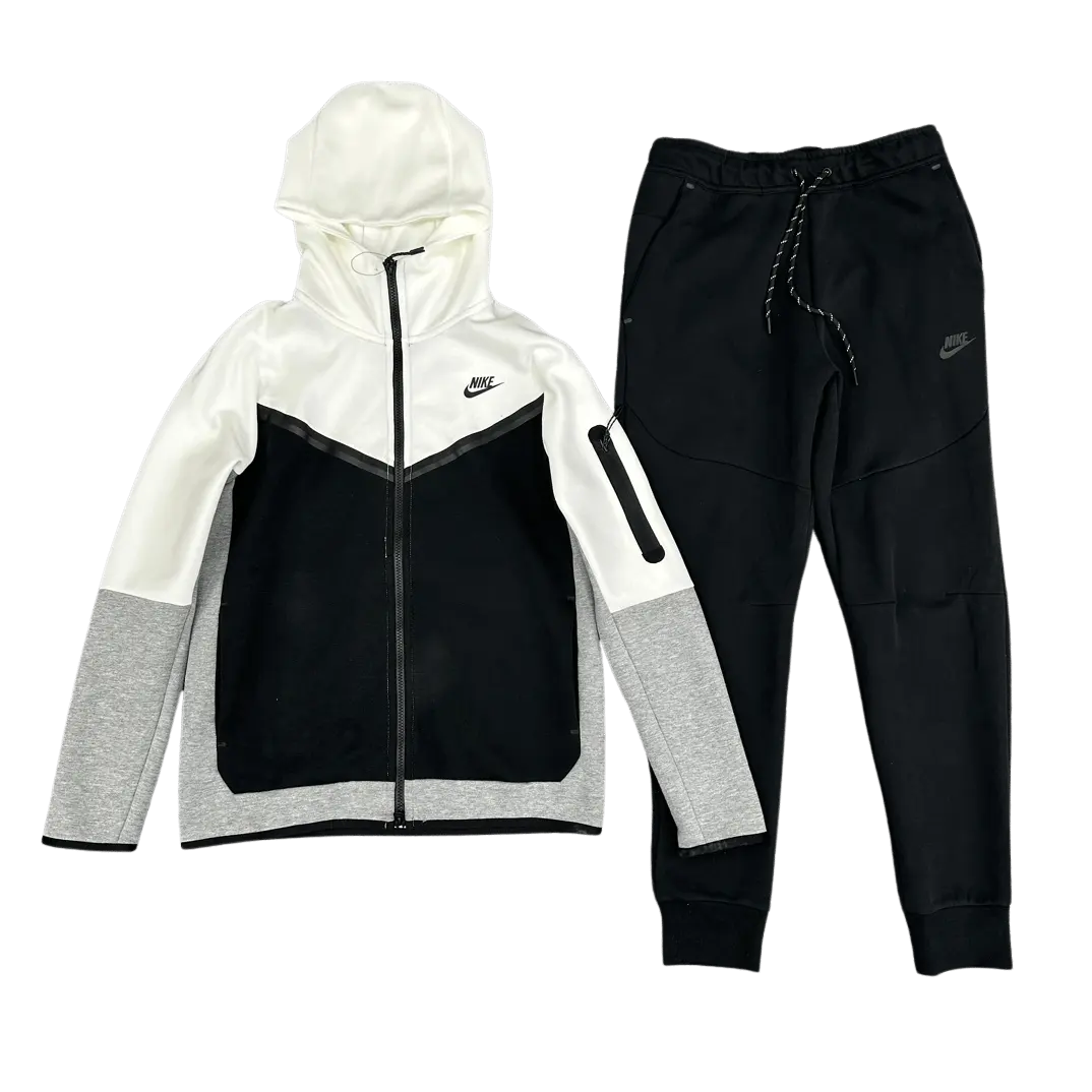 Conjunto NIKE TECH Fleece "Negro Blanco" Algodon Real