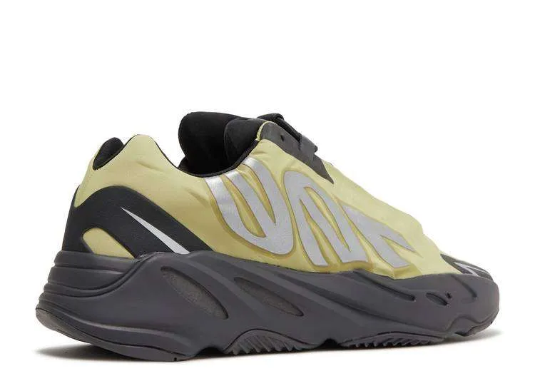 YEEZY BOOST 700 MNVN 'RESIN' - Imagen 3